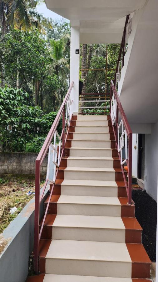Pknhomestay Kumily Thekkady Luaran gambar